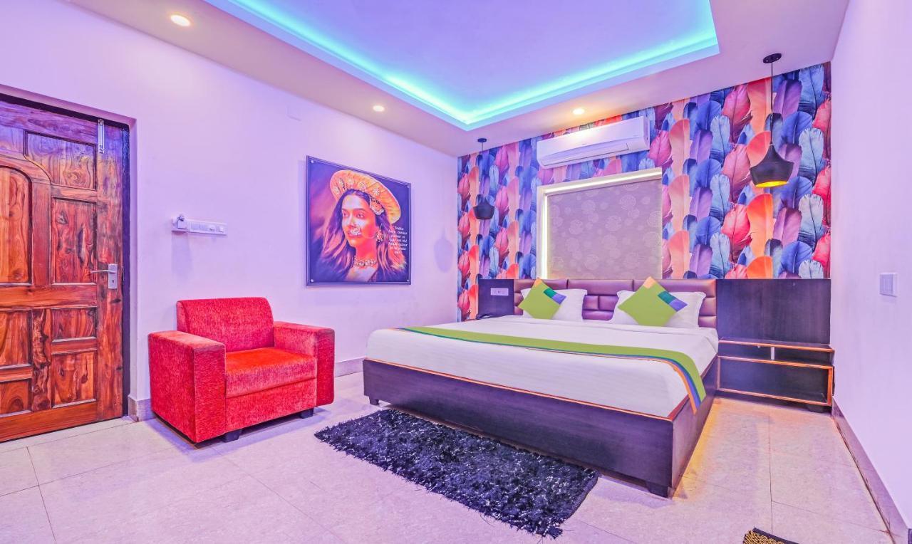 Treebo The Bollywood Hotel Bhubaneswar Ngoại thất bức ảnh